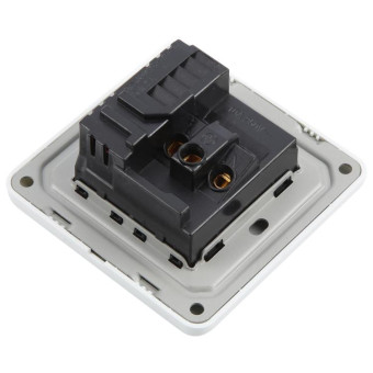 Universal Standard Wall Socket with 2 x USB Ports