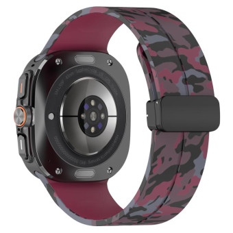 For Samsung Galaxy Watch Ultra 47mm Magnetic Folding Buckle Silicone Watch Band(Camouflage Wine Red)