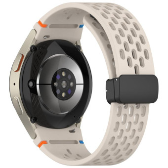 For Samsung Galaxy Watch 7 40 / 44mm Holes Style Stitched Folding Buckle Silicone Watch Band(Starlight)