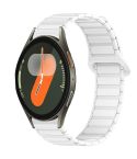 For Samsung Galaxy Watch 7 40 / 44mm Dual Color Magnetic Buckle Silicone Watch Band(White)